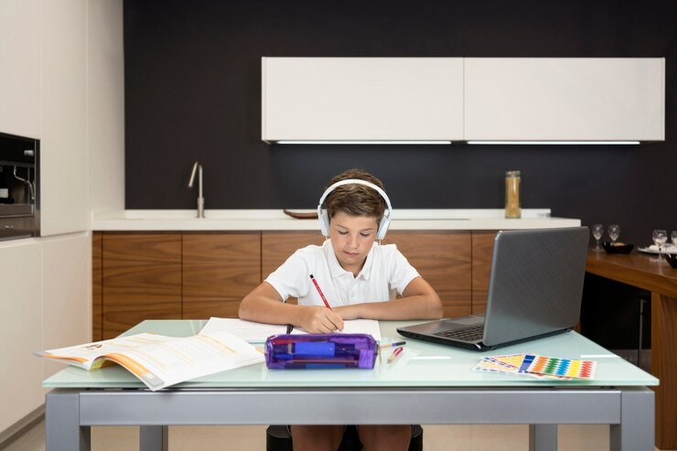 How Are Traditional Classrooms Being Transformed By Best Online Education?